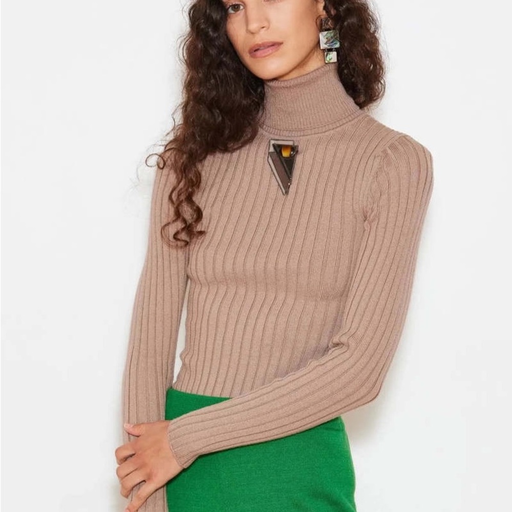 Misha & Puff Line turtleneck in Slab size small.